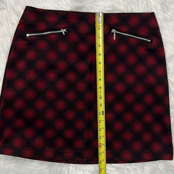 MAURICES Plaid Stretch A-line Skirt size Small - Picture 8 of 10